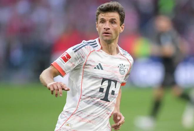 法爾克：穆勒與洛杉磯FC未定，拜仁傾向穆勒赴洛杉磯。